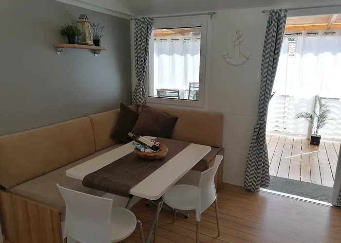 בית נופש Sweethome ביוגראד נה מורו